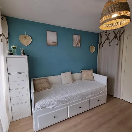 Studio Cabine Refait A Neuf A 3 Minutes A Pied De La Plage * Le Grau-du-Roi